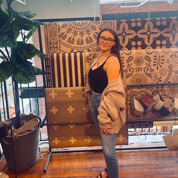 Meet Hailey - ✨ WELCOME! - Picture 3 of 4